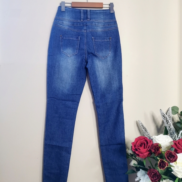 High Rise Jeans - Picture 4 of 6